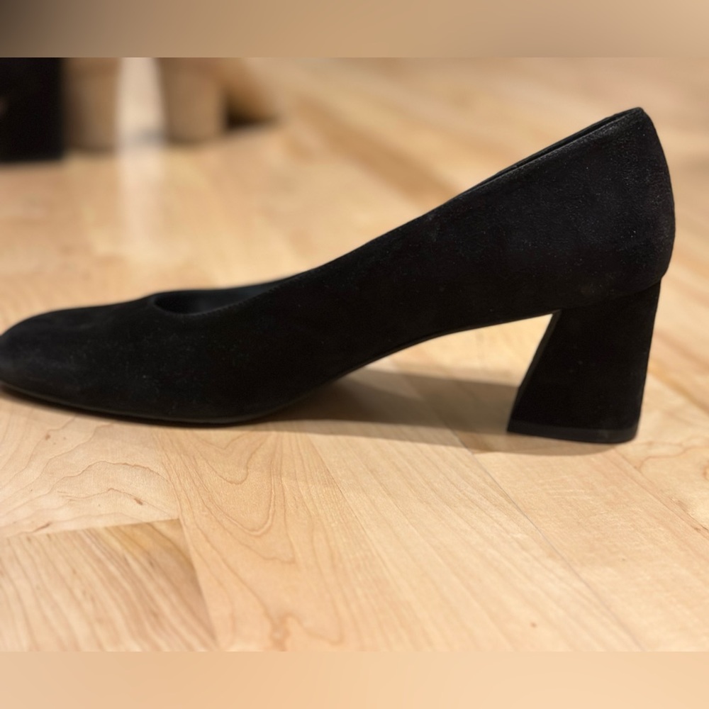 Stuart Weitzman Suede Pump